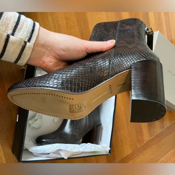 Dolce Vita — Cyan Espresso Snake Print Leather Ankle Booties; Size 7.5 - Picture 12 of 14